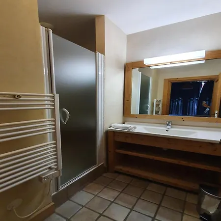 Apartment Spacious In *
